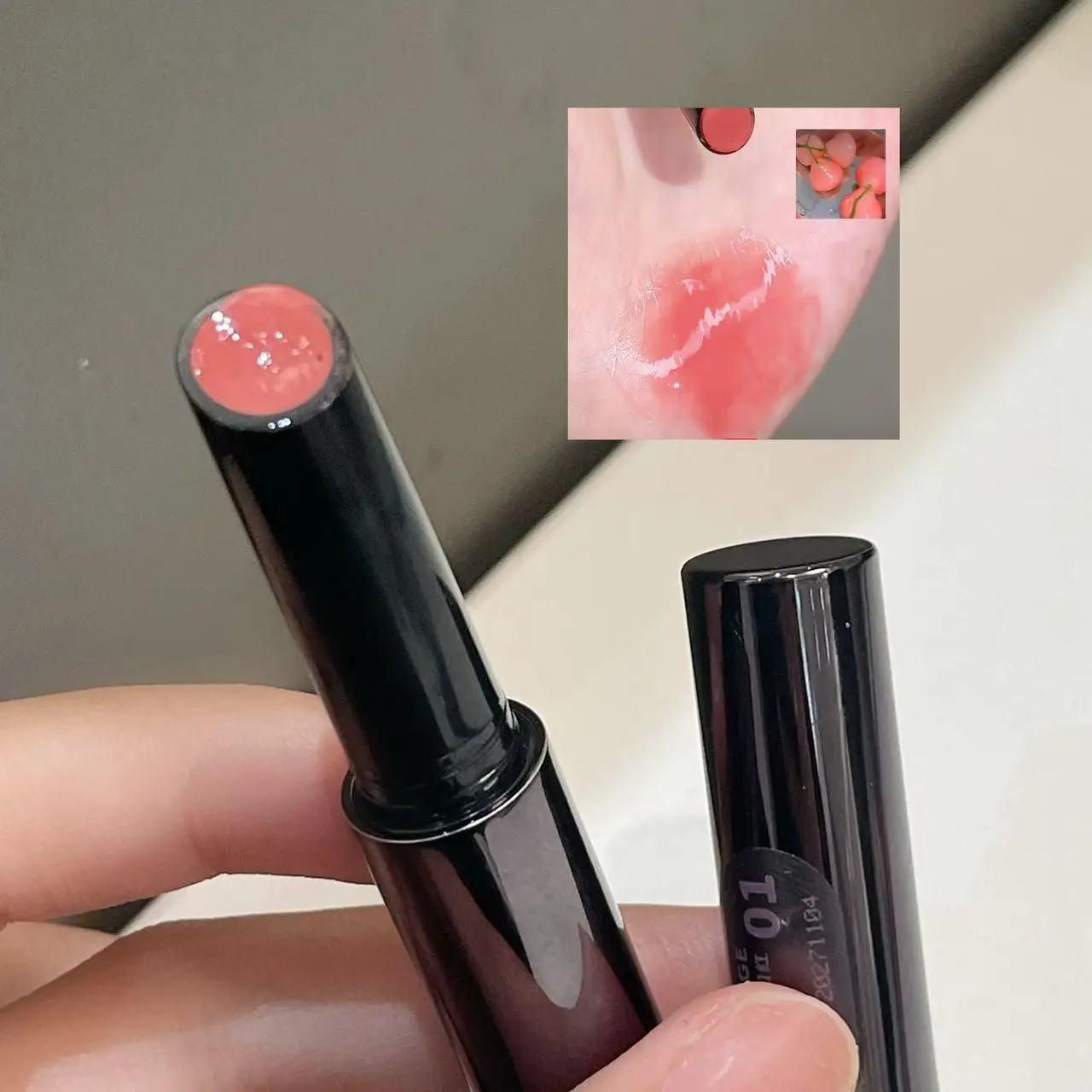 Herorange Mirror Lipstick, Super Pigmented, Non-Sticky, Non-Smudging, Easy to Apply, Long-Lasting, Not Easy to Fade, Moisturizing and Hydrating, Glossy Lipstick, Christmas Gift - Image 3
